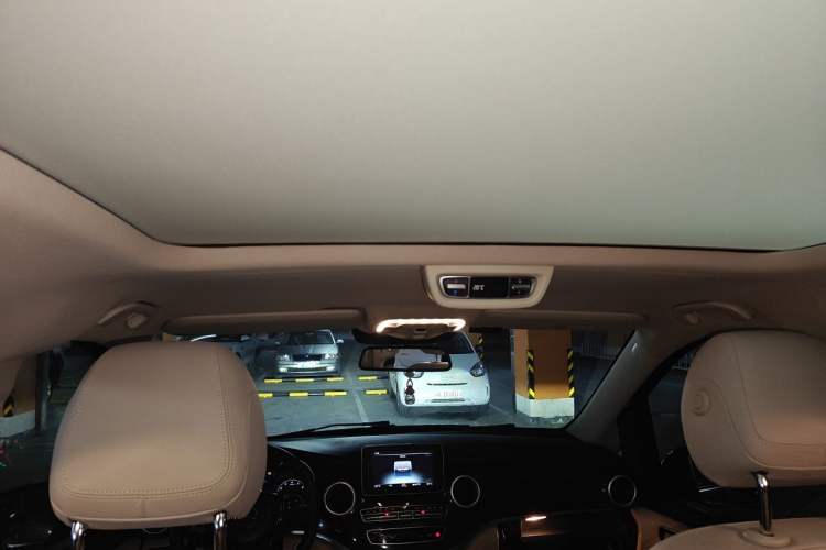 Used Mercedes-Benz V-Class 2018 V 260 Avantgarde Edition China V Headliner