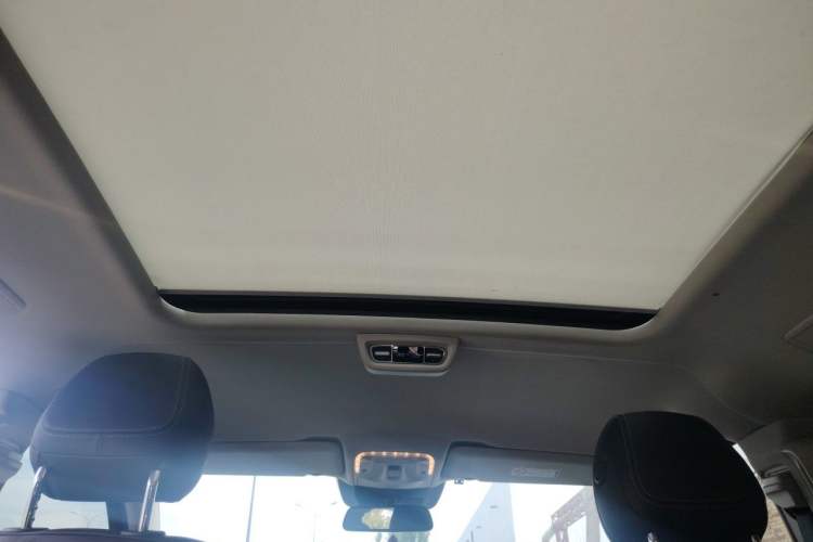 Used Mercedes-Benz V-Class 2018 V 260 Avantgarde Edition China VI Headliner