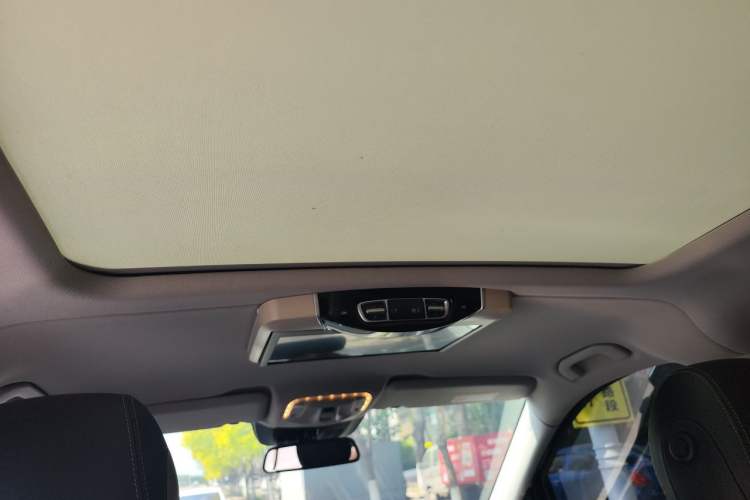 Used Mercedes-Benz V-Class 2018 V 260 Avantgarde Edition China VI Headliner