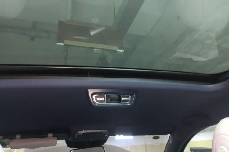 Used Mercedes-Benz V-Class 2018 V 260 Avantgarde Edition China V Headliner