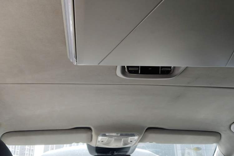 Used Mercedes-Benz V-Class 2018 V 260 Avantgarde Edition China V Headliner