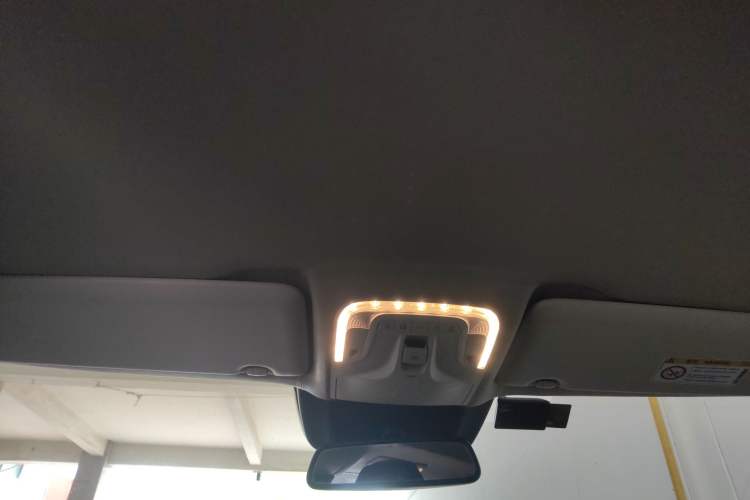 Used Mercedes-Benz V-Class  Headliner