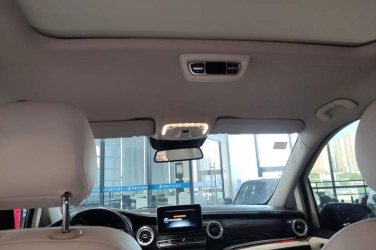 Used Mercedes-Benz V-Class 2018 V 260 Avantgarde Edition China VI Headliner