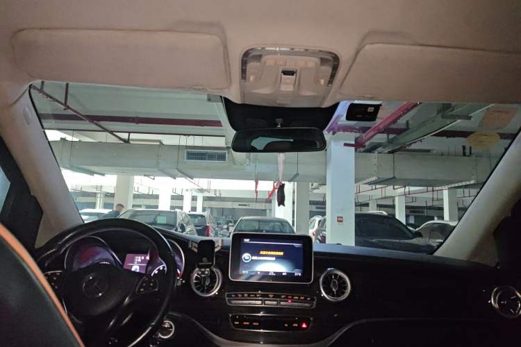 Used Mercedes-Benz V-Class 2018 V 260 Avantgarde Edition China VI Headliner