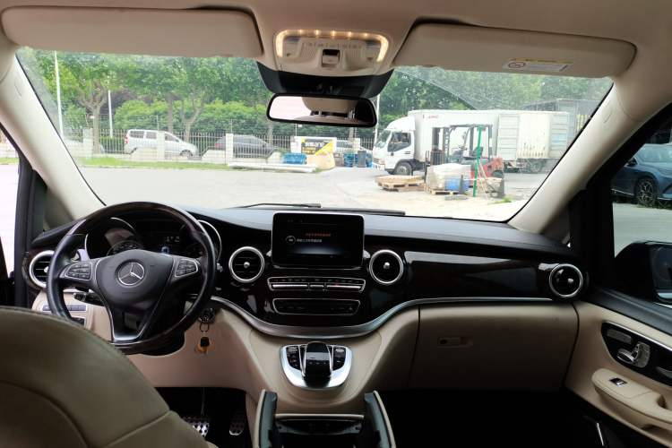 Used Mercedes-Benz V-Class 2018 V 260 Prestige Edition China VI Headliner