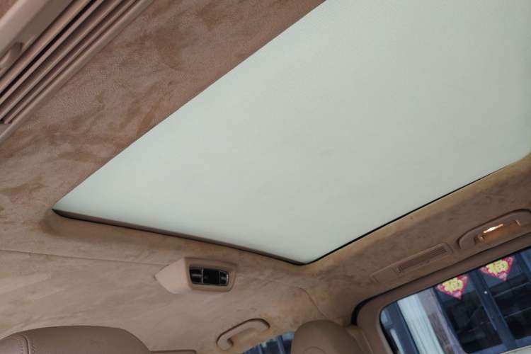Used Mercedes-Benz V-Class 2018 V 260 Prestige Edition China VI Headliner
