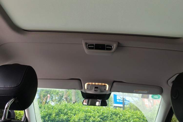 Used Mercedes-Benz V-Class 2018 V 260 L Prestige Extended Version China VI Headliner