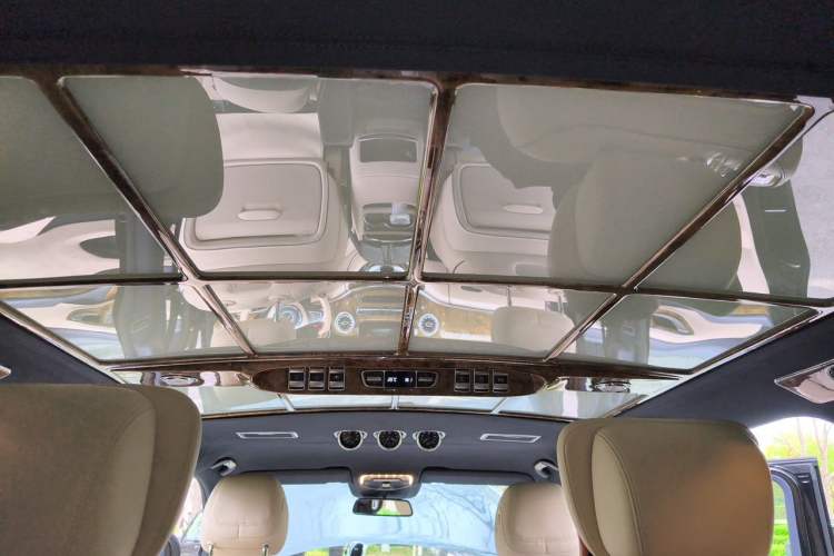 Used Mercedes-Benz V-Class 2018 V 260 L Prestige Extended Version China VI Headliner