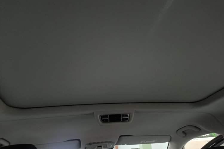 Used Mercedes-Benz V-Class 2018 V 260 L Prestige Extended Version China VI Headliner