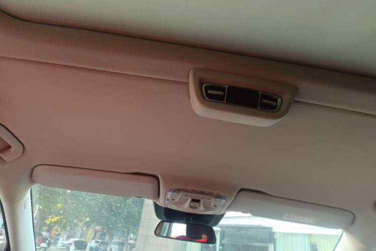 Used Mercedes-Benz V-Class 2018 V 260 Prestige Edition China VI Headliner