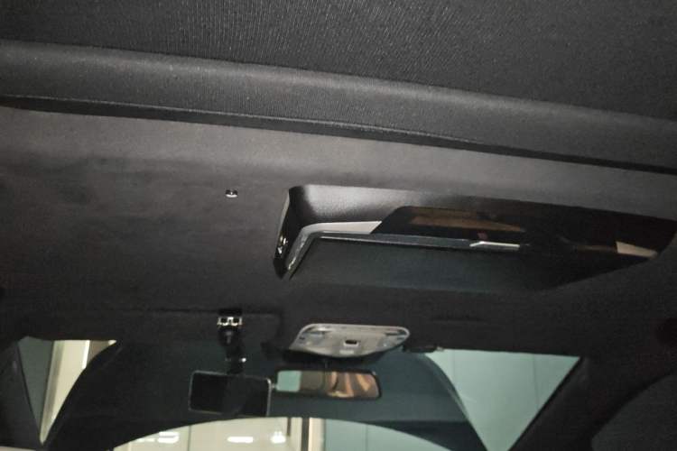 Used Mercedes-Benz V-Class 2018 V 260 L Prestige Extended Version China VI Headliner