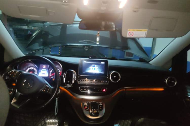 Used Mercedes-Benz V-Class 2018 V 260 L Prestige Extended Version China VI Headliner