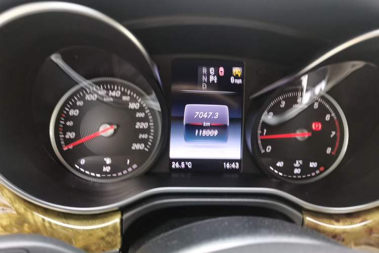 Used Mercedes-Benz V-Class 2018 V 260 L Prestige Extended Version China VI Instrument Cluster