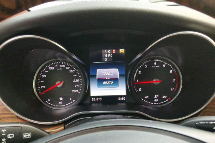 Used Mercedes-Benz V-Class  Instrument Cluster