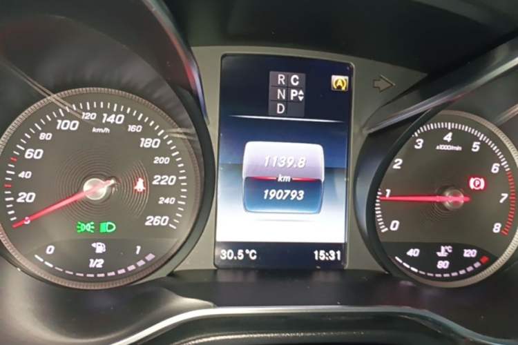 Used Mercedes-Benz V-Class 2018 V 260 L Prestige Extended Version China VI Instrument Cluster