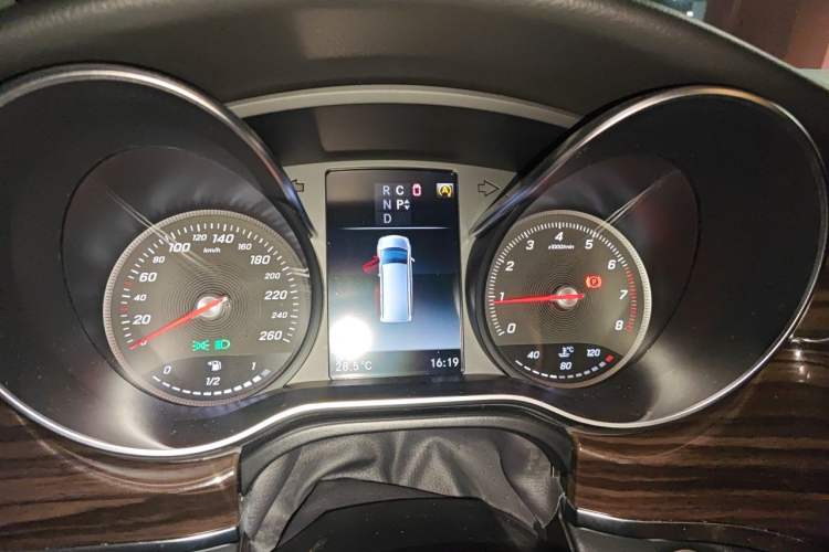Used Mercedes-Benz V-Class 2018 V 260 Avantgarde Edition China VI Instrument Cluster