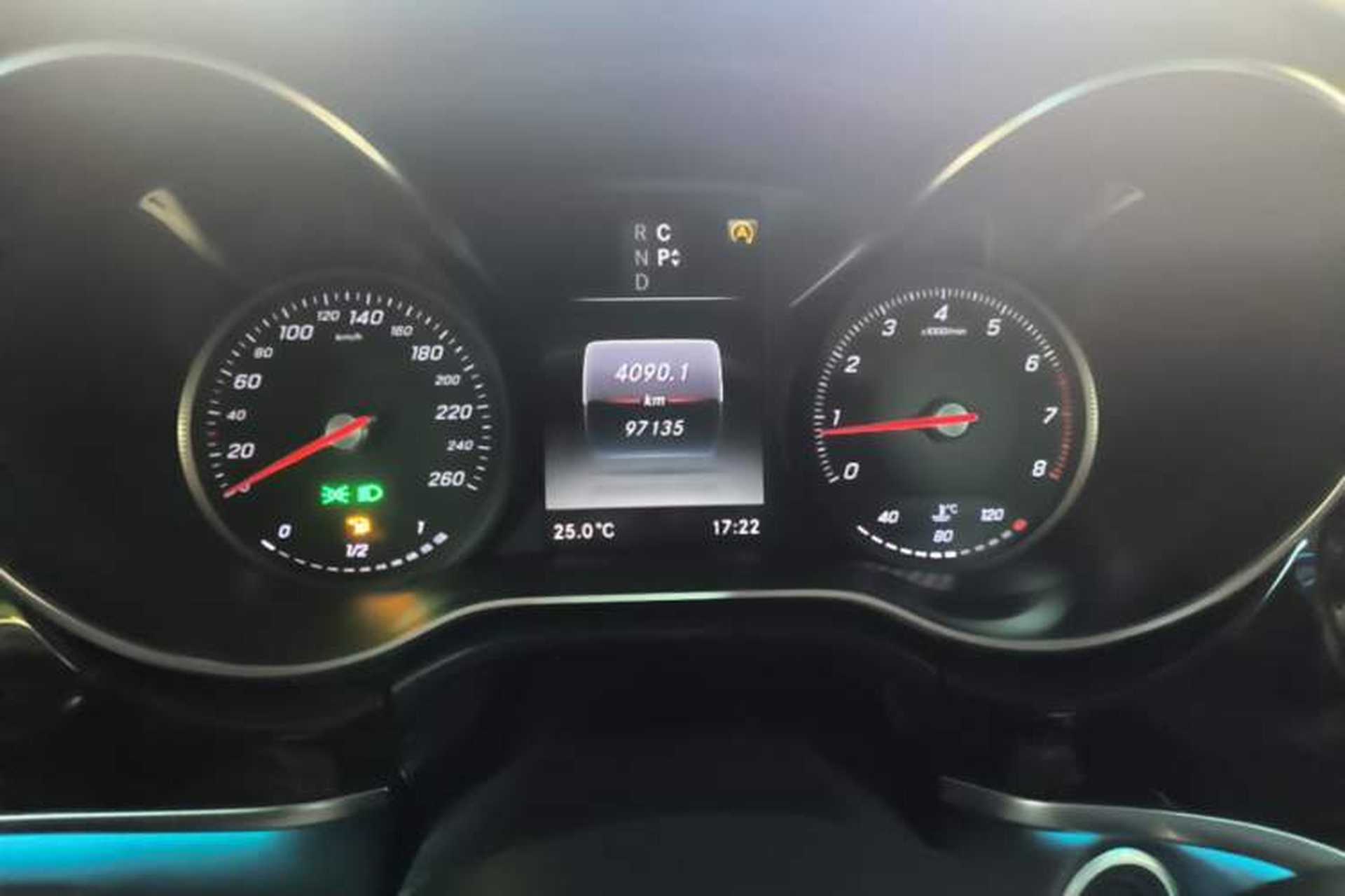Used Mercedes-Benz V-Class 2018 V 260 L Prestige Extended Version China VI Instrument Cluster