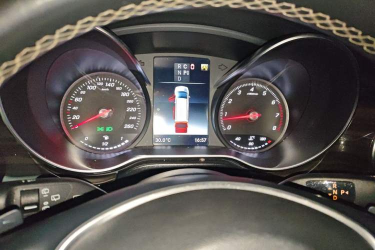 Used Mercedes-Benz V-Class 2018 V 260 Avantgarde Edition China VI Instrument Cluster