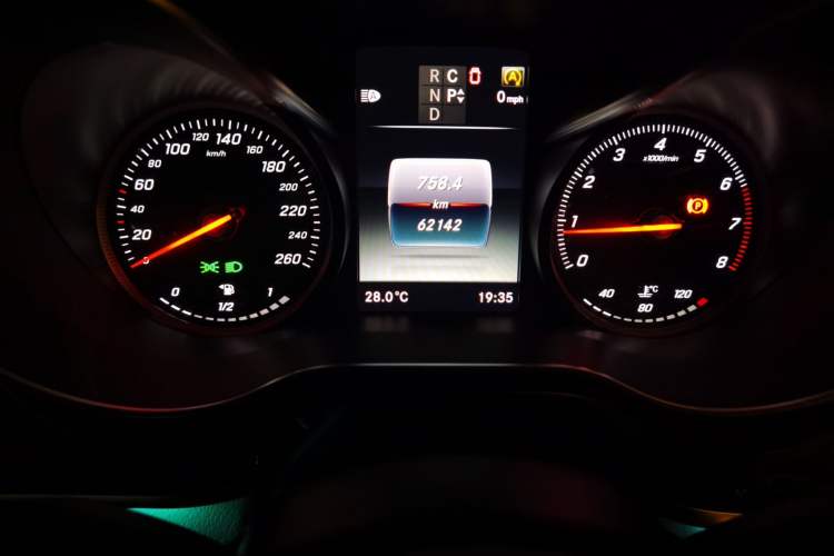 Used Mercedes-Benz V-Class 2018 V 260 L Prestige Extended Version China VI Instrument Cluster