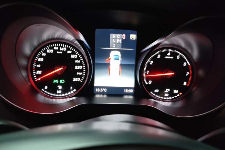 Used Mercedes-Benz V-Class 2018 V 260 L Prestige Extended Version China VI Instrument Cluster