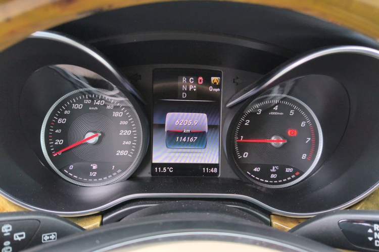Used Mercedes-Benz V-Class 2018 V 260 L Prestige Extended Version China VI Instrument Cluster