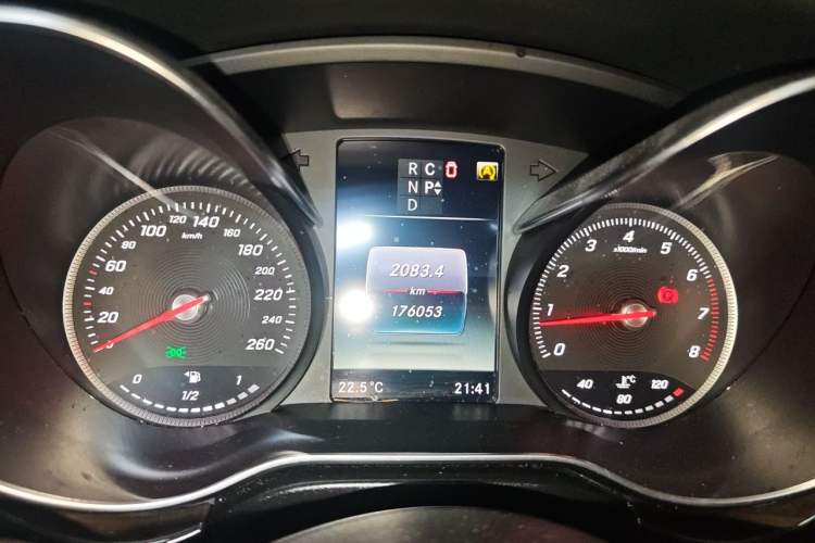 Used Mercedes-Benz V-Class 2018 V 260 Avantgarde Edition China VI Instrument Cluster
