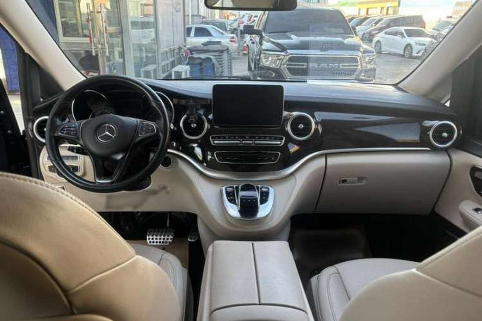 Used Mercedes-Benz V-Class 2018 V 260 L Prestige Extended Version China VI Interior 1