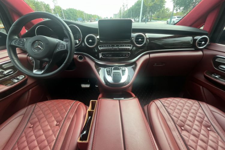 Used Mercedes-Benz V-Class 2018 V 260 L Prestige Extended Version China VI Interior 1