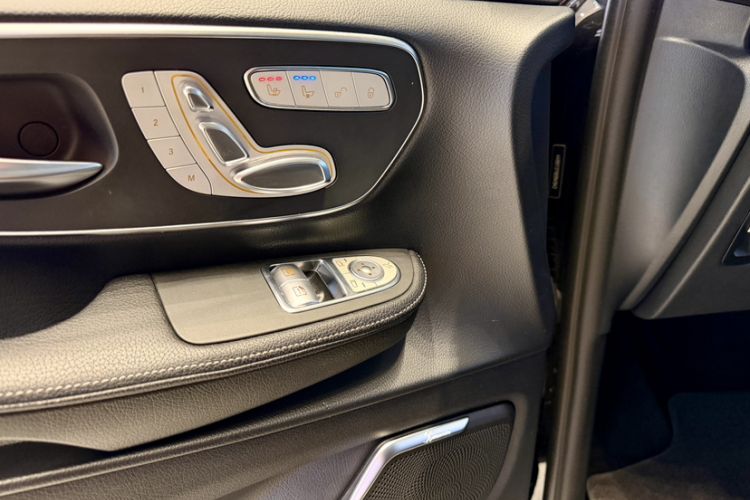 Used Mercedes-Benz V-Class 2018 V 260 Prestige Edition China VI Interior 10