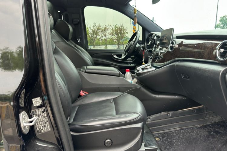 Used Mercedes-Benz V-Class 2018 V 260 L Prestige Extended Version China VI Interior 10