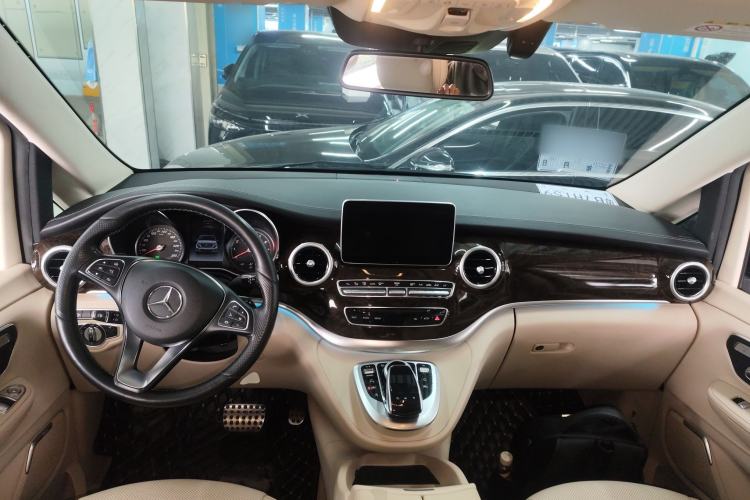 Used Mercedes-Benz V-Class 2018 V 260 Prestige Edition China VI Interior 2