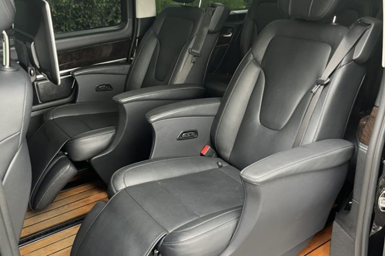 Used Mercedes-Benz V-Class 2018 V 260 Prestige Edition China VI Interior 2