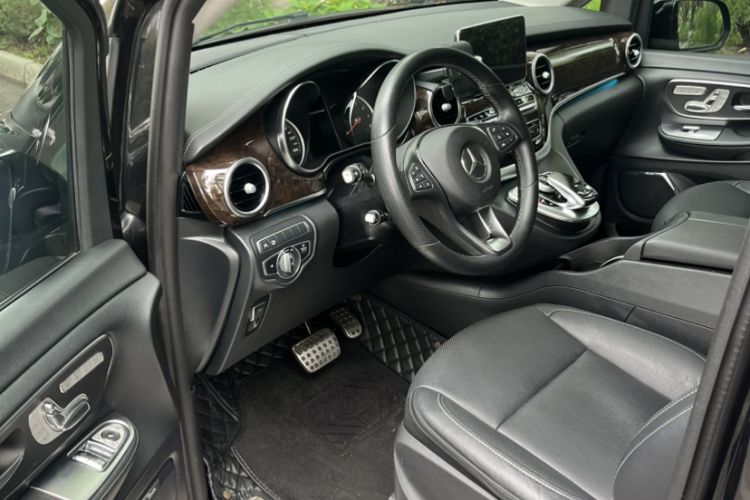 Used Mercedes-Benz V-Class 2018 V 260 Prestige Edition China VI Interior 3