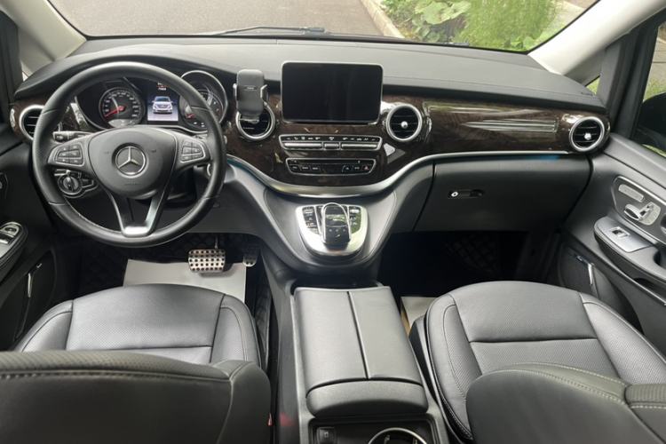 Used Mercedes-Benz V-Class 2018 V 260 Prestige Edition China VI Interior 4
