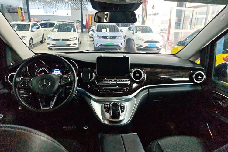 Used Mercedes-Benz V-Class 2018 V 260 L Prestige Extended Version China V Interior 5