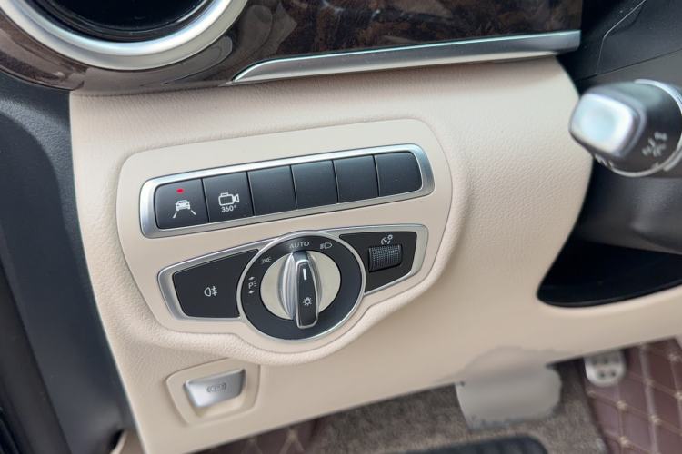 Used Mercedes-Benz V-Class 2018 V 260 Prestige Edition China VI Interior 6