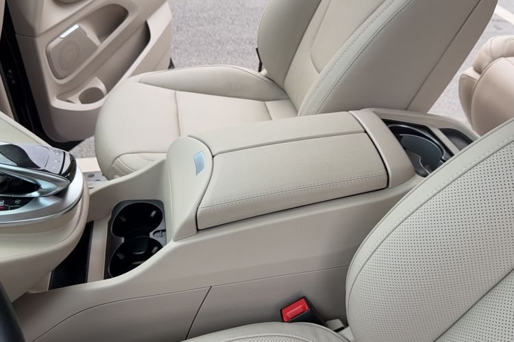 Used Mercedes-Benz V-Class 2018 V 260 Prestige Edition China VI Interior 7