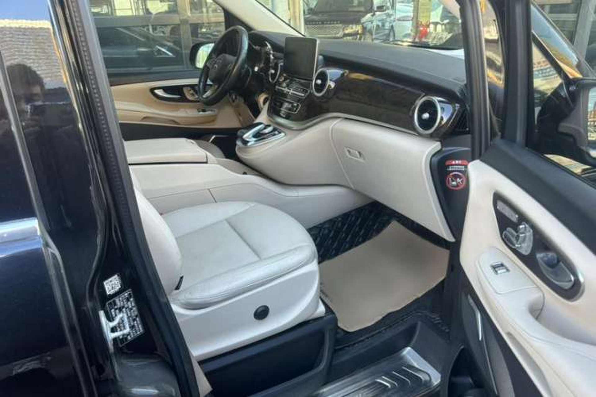 Used Mercedes-Benz V-Class 2018 V 260 L Prestige Extended Version China VI Interior 8