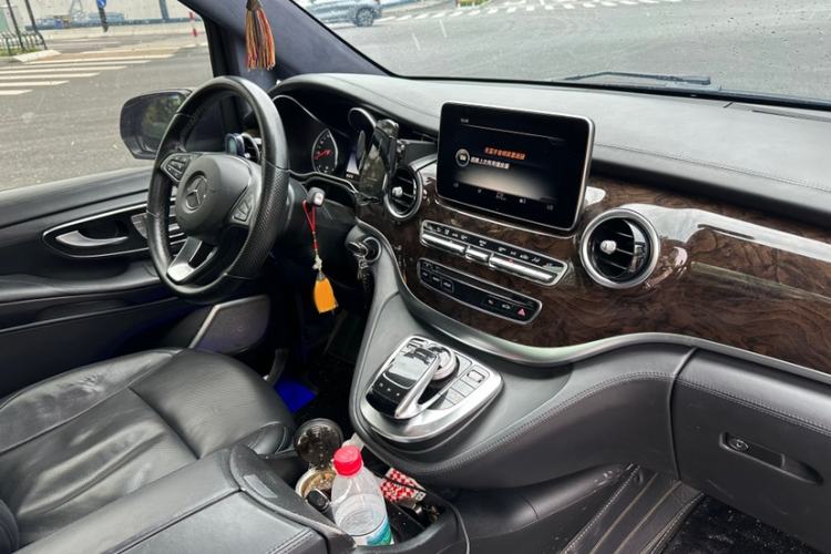 Used Mercedes-Benz V-Class 2018 V 260 L Prestige Extended Version China VI Interior 9
