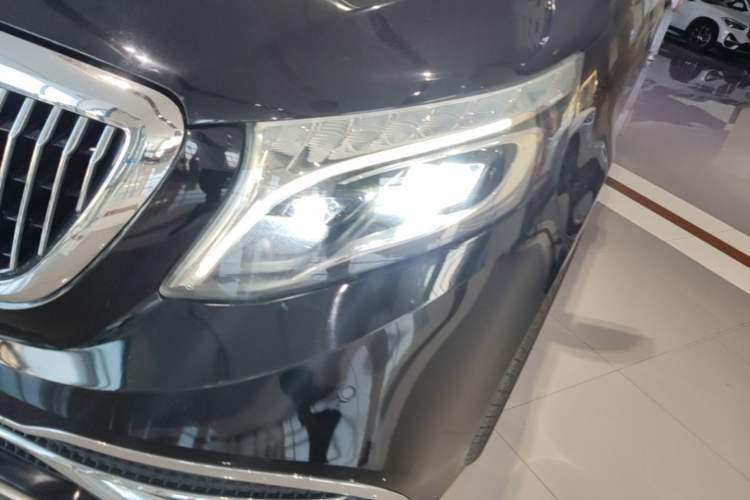 Used Mercedes-Benz V-Class 2018 V 260 Avantgarde Edition China VI Left Front Headlight