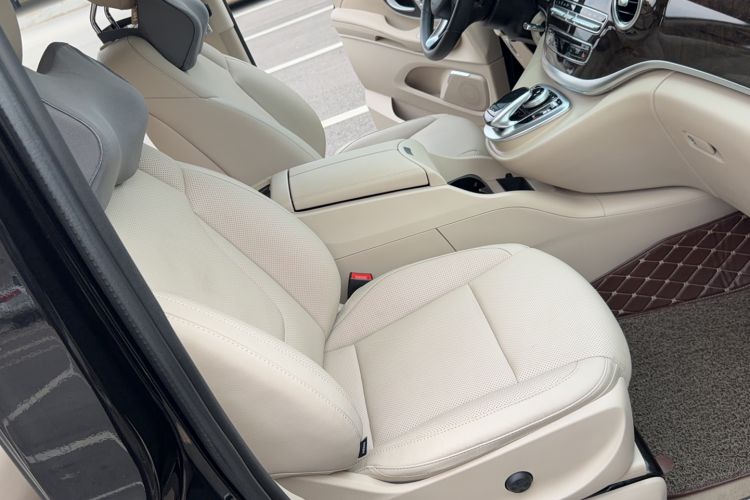Used Mercedes-Benz V-Class 2018 V 260 Prestige Edition China VI Left Front Seat