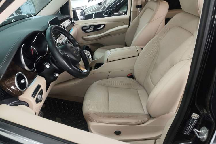 Used Mercedes-Benz V-Class 2018 V 260 Prestige Edition China VI Left Front Seat