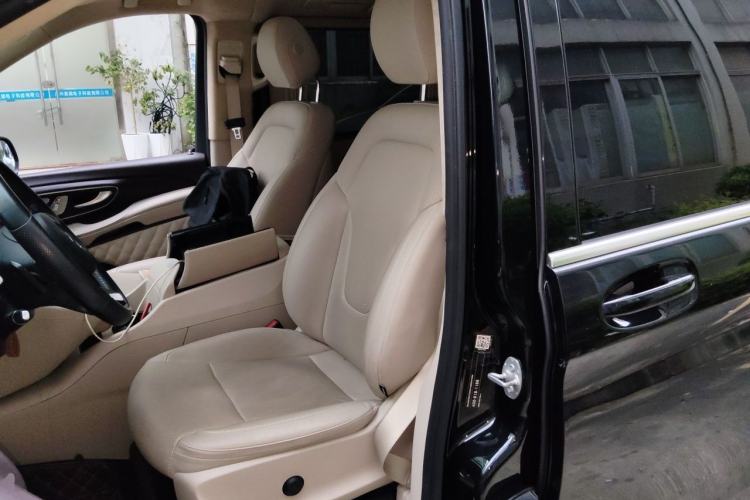 Used Mercedes-Benz V-Class 2018 V 260 Prestige Edition China VI Left Front Seat