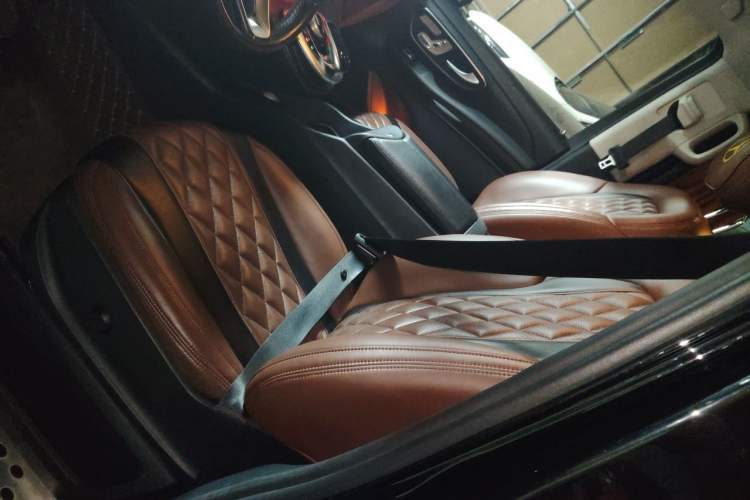 Used Mercedes-Benz V-Class 2018 V 260 Avantgarde Edition China VI Left Front Seat