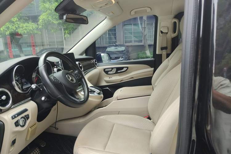 Used Mercedes-Benz V-Class 2018 V 260 L Prestige Extended Version China VI Left Front Seat