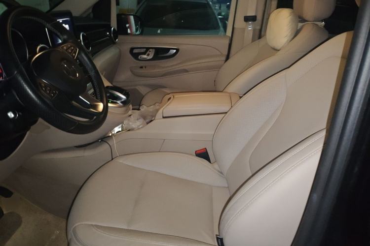 Used Mercedes-Benz V-Class 2018 V 260 Avantgarde Edition China VI Left Front Seat