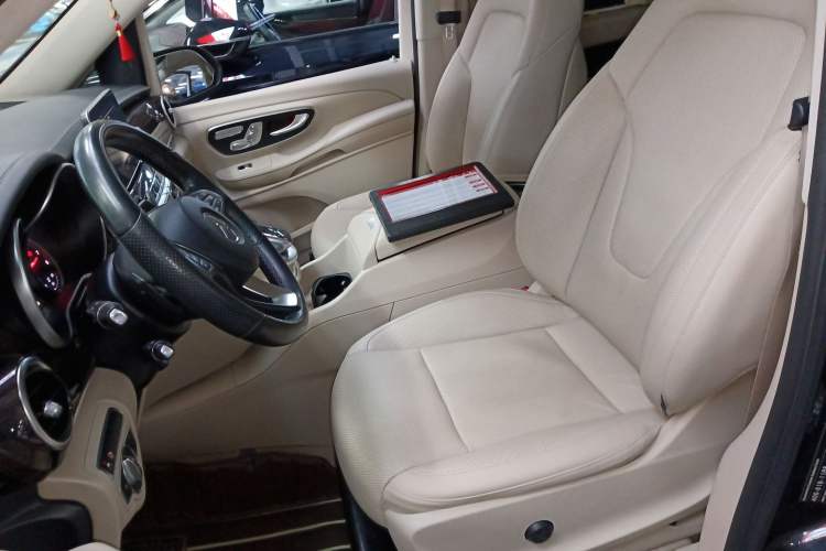 Used Mercedes-Benz V-Class 2018 V 260 Prestige Edition China VI Left Front Seat