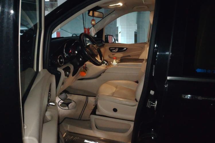 Used Mercedes-Benz V-Class 2018 V 260 Avantgarde Edition China V Left Front Seat