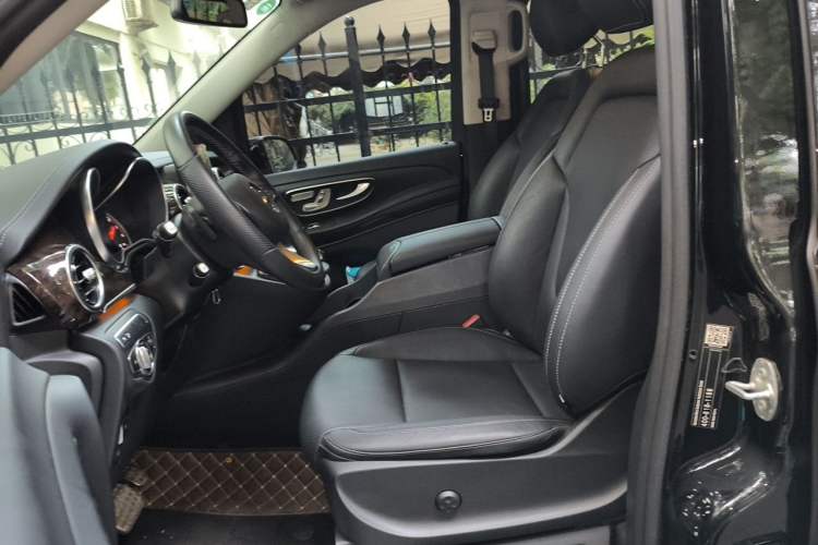 Used Mercedes-Benz V-Class 2018 V 260 L Prestige Extended Version China VI Left Front Seat