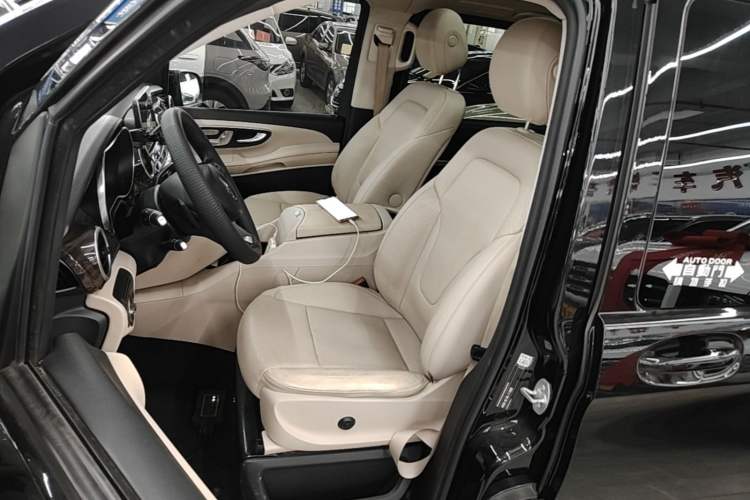 Used Mercedes-Benz V-Class 2018 V 260 Avantgarde Edition China V Left Front Seat